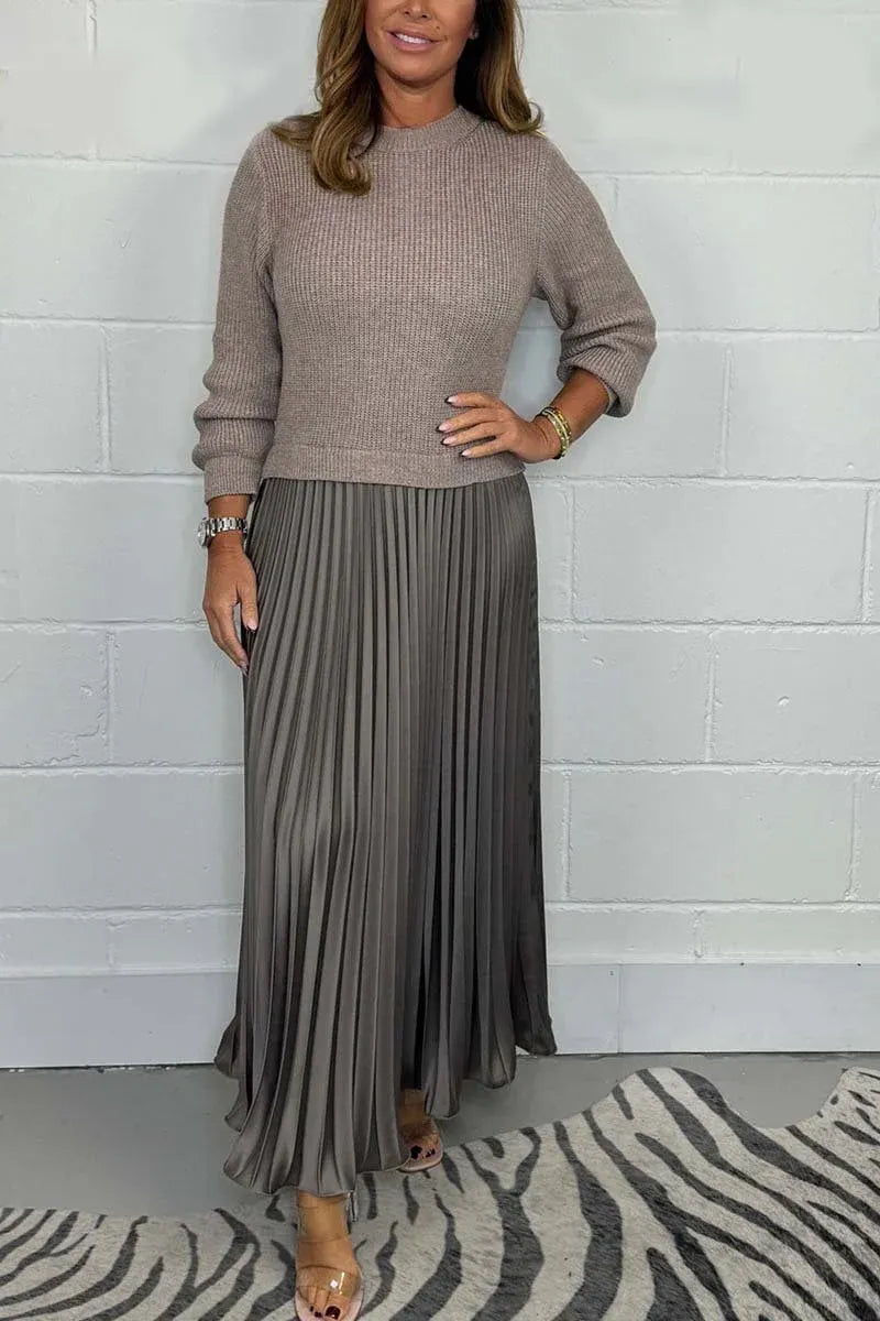 Camilla™ | Elegant Maxi Dress with Knitted Bodice and Pleated Skirt